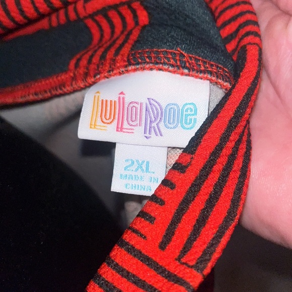 NWT LulaRoo Cassie pencil skirt in red and black. So cute Size XXL - Picture 3 of 4